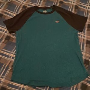 Hollister tshirt
